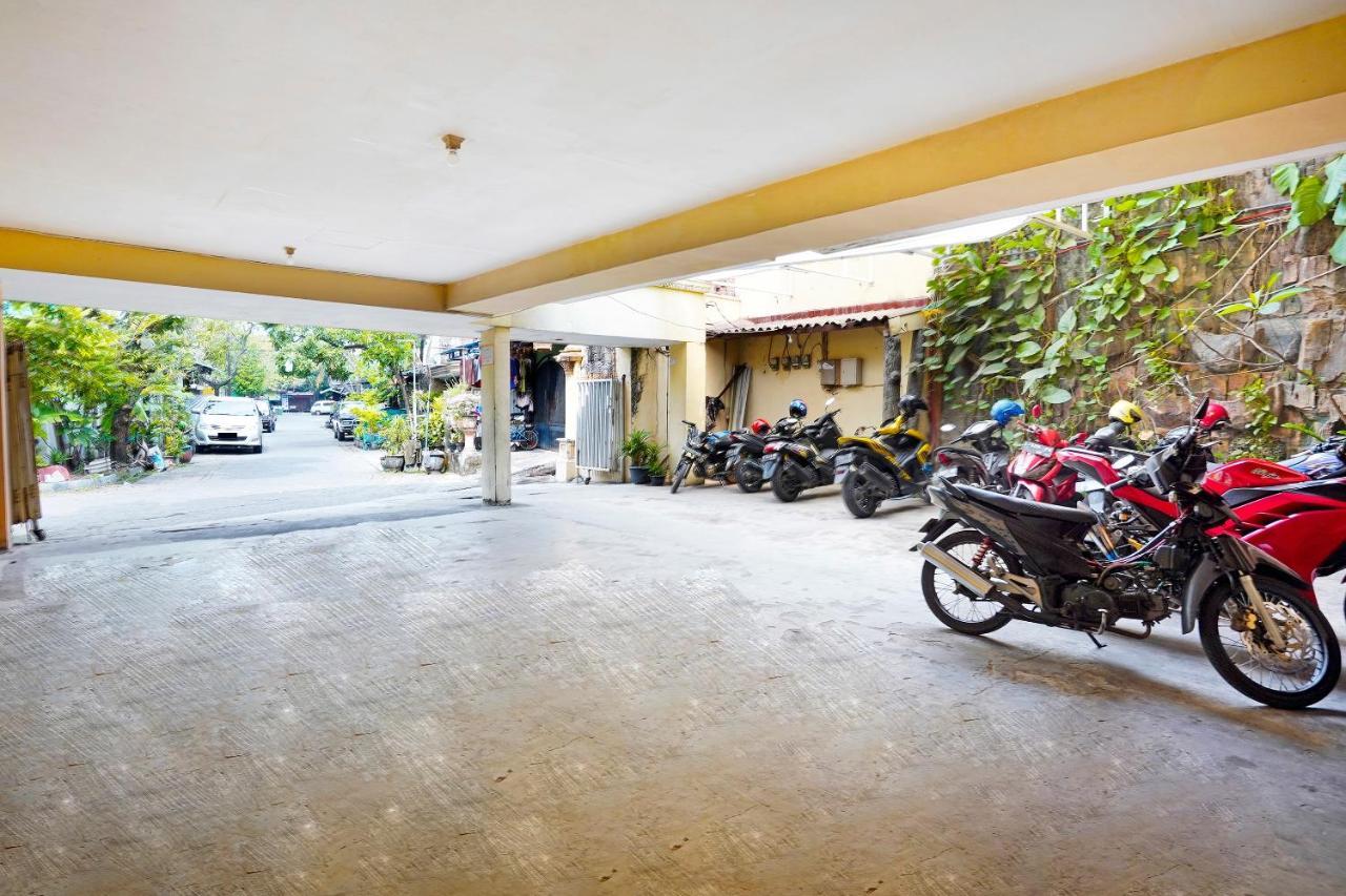 Hotel Oyo 91390 Kost Grand Royal Elite Surabaya Esterno foto