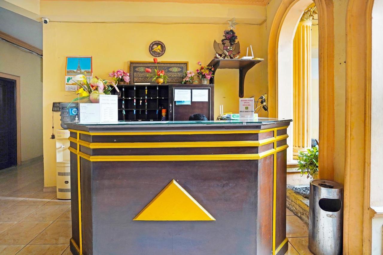 Hotel Oyo 91390 Kost Grand Royal Elite Surabaya Esterno foto