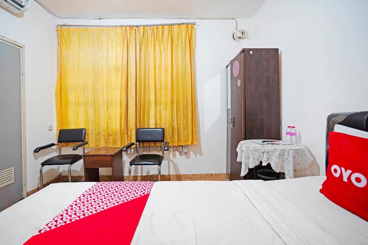Hotel Oyo 91390 Kost Grand Royal Elite Surabaya Esterno foto