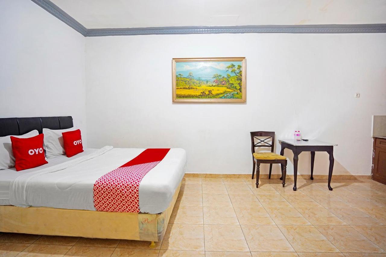 Hotel Oyo 91390 Kost Grand Royal Elite Surabaya Esterno foto