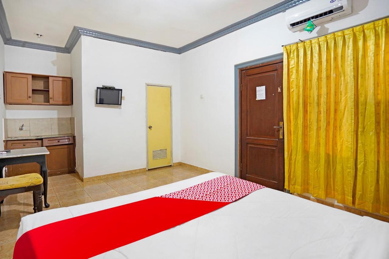 Hotel Oyo 91390 Kost Grand Royal Elite Surabaya Esterno foto
